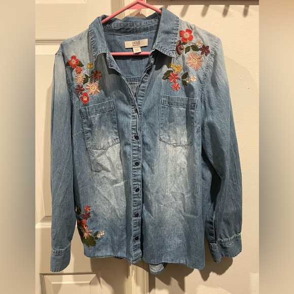 Vintage America Tops - America Blues shirt women’s XL blue embroidered button up with flowers blouse